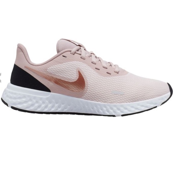 Nike Shoes - Nike sneakers